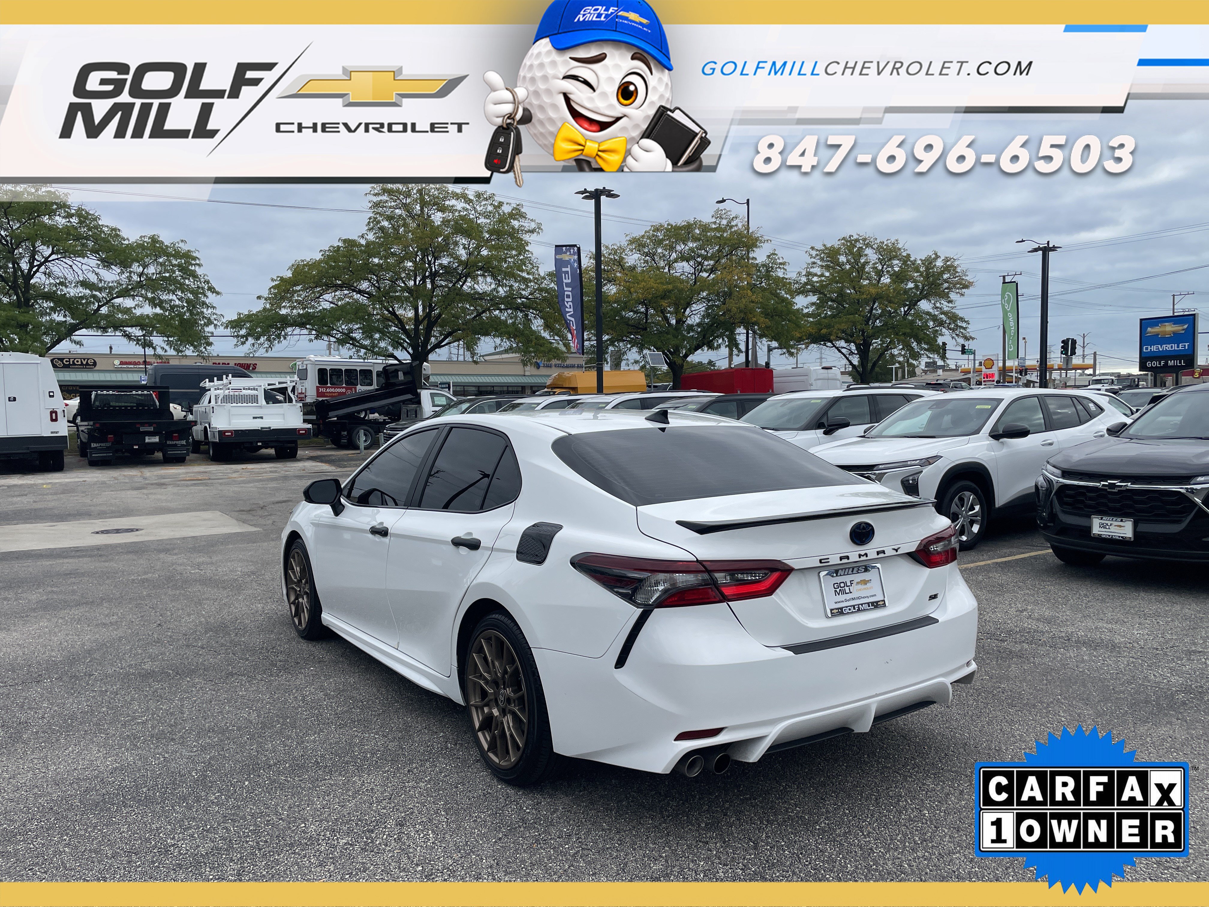 Used 2024 Toyota Camry SE w/ Convenience Package FWD image 9