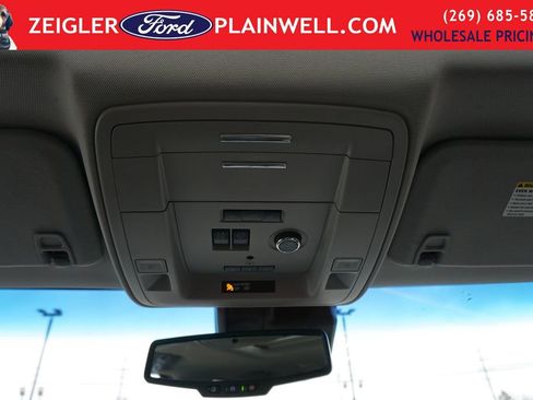 Used 2019 GMC Yukon XL SLT w/ Graphite Performance Edition image 32