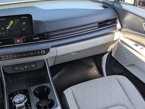 Certified 2026 Kia Carnival EX FWD image 16