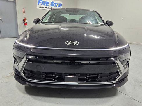 New 2026 Hyundai Sonata SEL FWD image 2