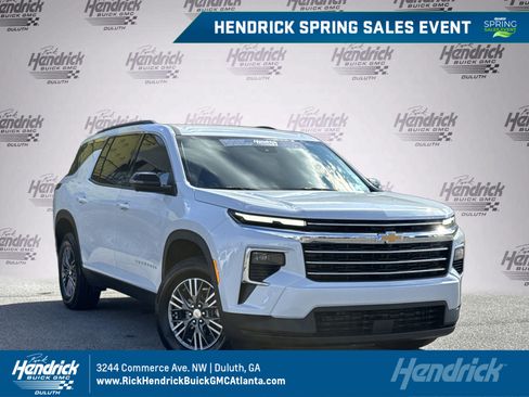 Used 2026 Chevrolet Traverse LT w/ Driver Confidence Package image 1