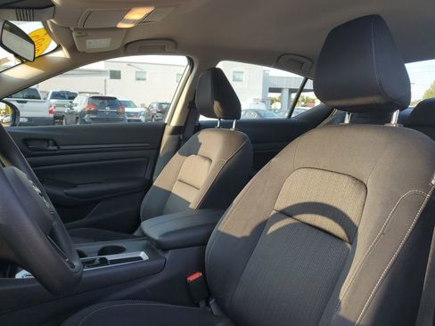 Used 2025 Nissan Altima 2.5 S image 10