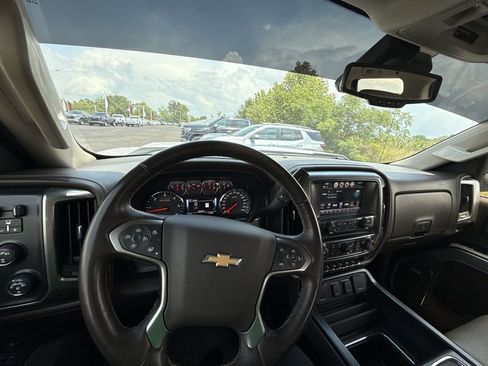 Used 2018 Chevrolet Silverado 1500 LTZ Z71 w/ LTZ Plus Package AWD/4WD image 16