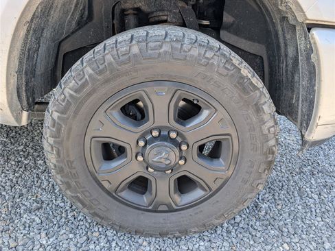 Used 2017 RAM 2500 Lone Star w/ Night Special Edition image 9