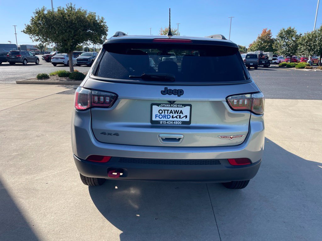 Used 2019 Jeep Compass Trailhawk AWD/4WD image 6