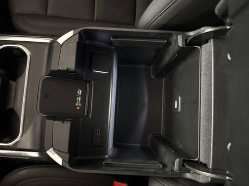 Used 2025 Chevrolet Silverado 3500 LTZ w/ LTZ Premium Package image 76