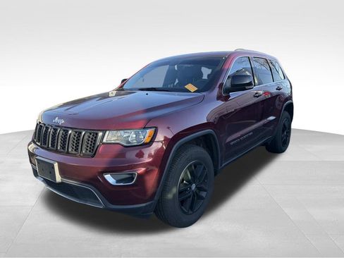 Used 2018 Jeep Grand Cherokee Limited image 4