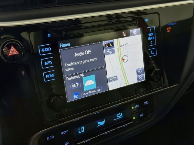 Used 2018 Toyota Corolla XSE w/ Carpet Mat Package (TMS) FWD image 21