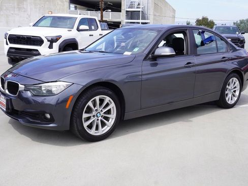 Used 2016 BMW 320i Sedan image 4