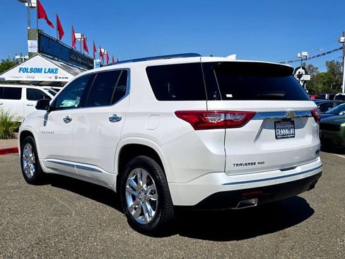 Used 2021 Chevrolet Traverse High Country w/ LPO, Floor Liner Package AWD/4WD image 6