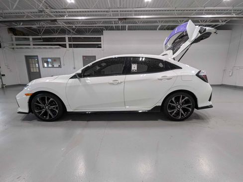Used 2018 Honda Civic Sport Touring image 13