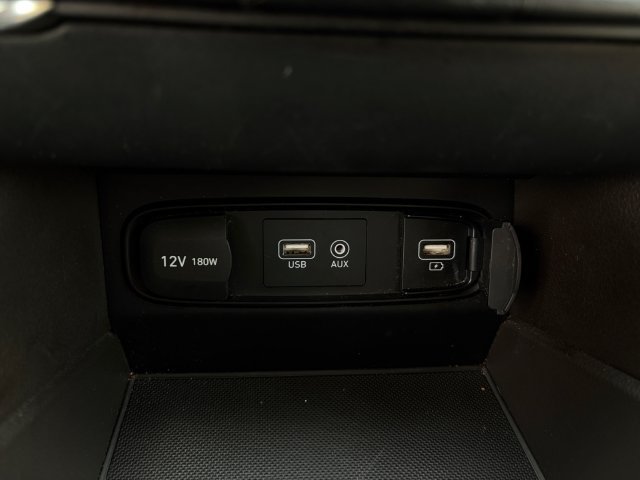Used 2020 Hyundai Santa Fe SE AWD/4WD image 31
