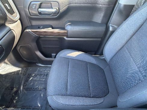 Used 2021 Chevrolet Silverado 1500 RST AWD/4WD image 12