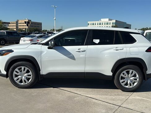 New 2026 Toyota Corolla Cross L image 2