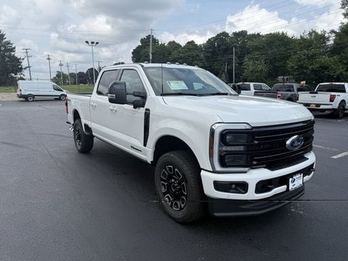 New 2026 Ford F250 Platinum AWD/4WD image 1
