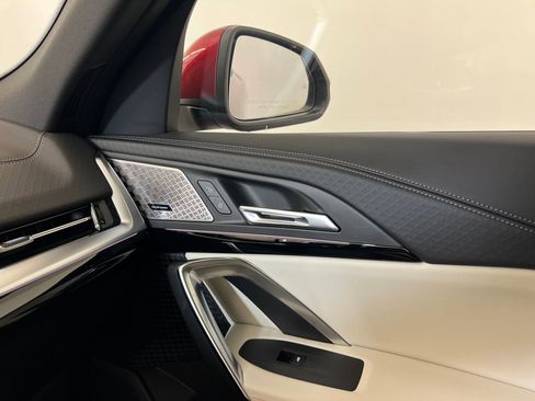 Used 2025 BMW X2 xDrive28i w/ Premium Package AWD/4WD image 31