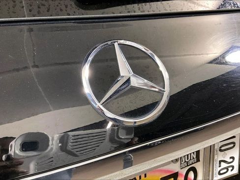 Used 2022 Mercedes-Benz GLE 350 4MATIC w/ Premium Package image 31