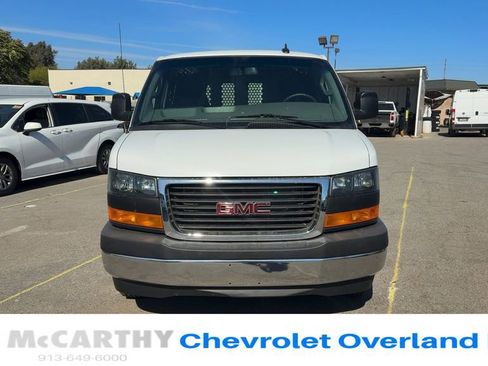 Used 2024 GMC Savana 2500 w/ Driver Convenience Package RWD image 5