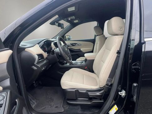 Used 2023 Chevrolet Traverse LS w/ LPO, Cargo Package AWD/4WD image 28