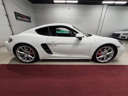 Used 2019 Porsche 718 Cayman S RWD image 13