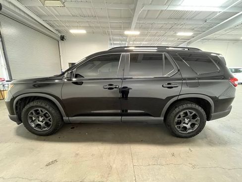 Used 2024 Honda Pilot TrailSport image 6