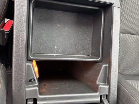 Used 2021 Chevrolet Traverse LS FWD image 26