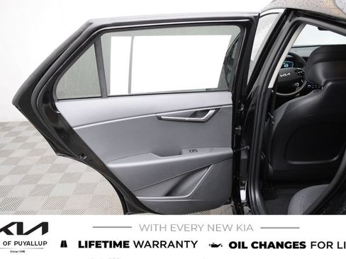 New 2026 Kia Niro LX FWD image 11