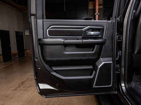 Used 2024 RAM 3500 Laramie w/ Night Edition image 36