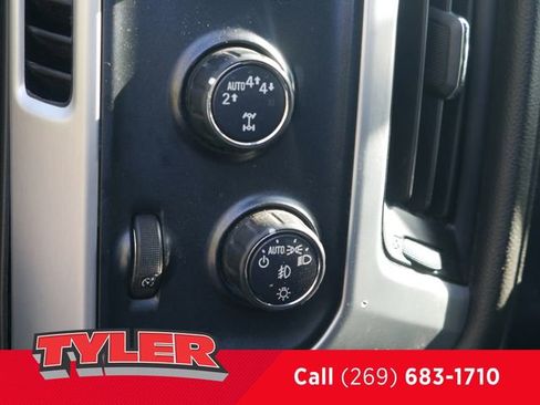 Used 2018 GMC Sierra 1500 SLE w/ SLE Value Package AWD/4WD image 25