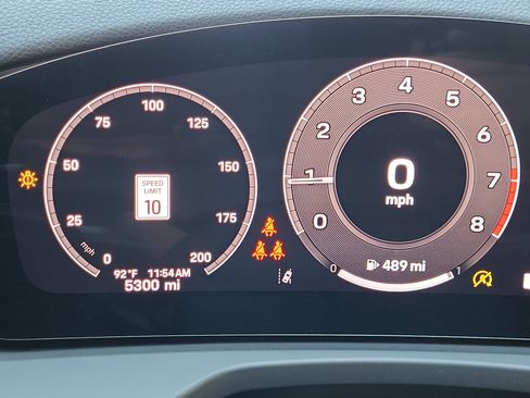 Certified 2025 Porsche Panamera 4 AWD/4WD image 33