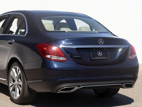 Used 2016 Mercedes-Benz C 300 Sedan image 8