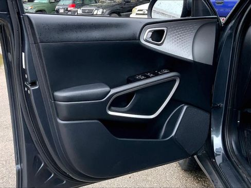 Used 2024 Kia Soul LX w/ Option Group 015 image 19