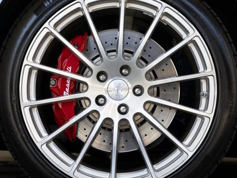 Used 2017 Maserati Quattroporte S GranLusso Q4 image 10