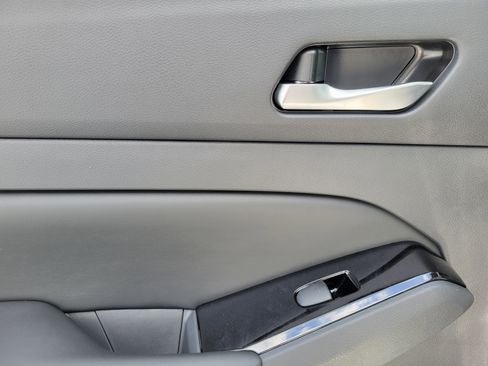 New 2026 Nissan Altima 2.5 SR FWD image 28