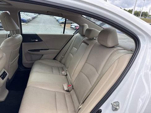 Used 2016 Honda Accord EX-L image 32