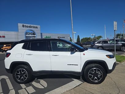 New 2026 Jeep Compass Trailhawk w/ Trailer Tow Group