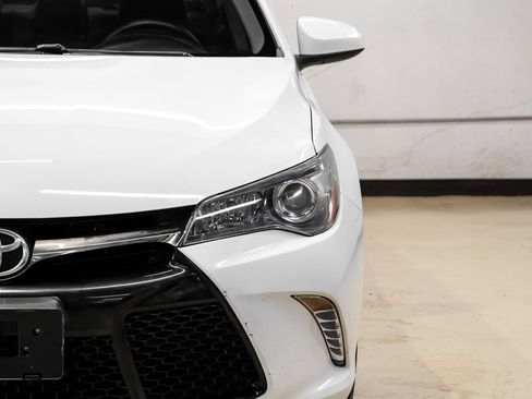 Used 2015 Toyota Camry SE FWD image 41