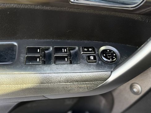 Used 2012 Kia Sorento LX w/ Convenience Pkg image 16