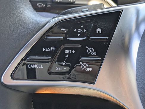 Certified 2025 Mercedes-Benz GLA 250 image 10