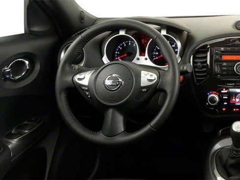 Used 2013 Nissan Juke SV image 9