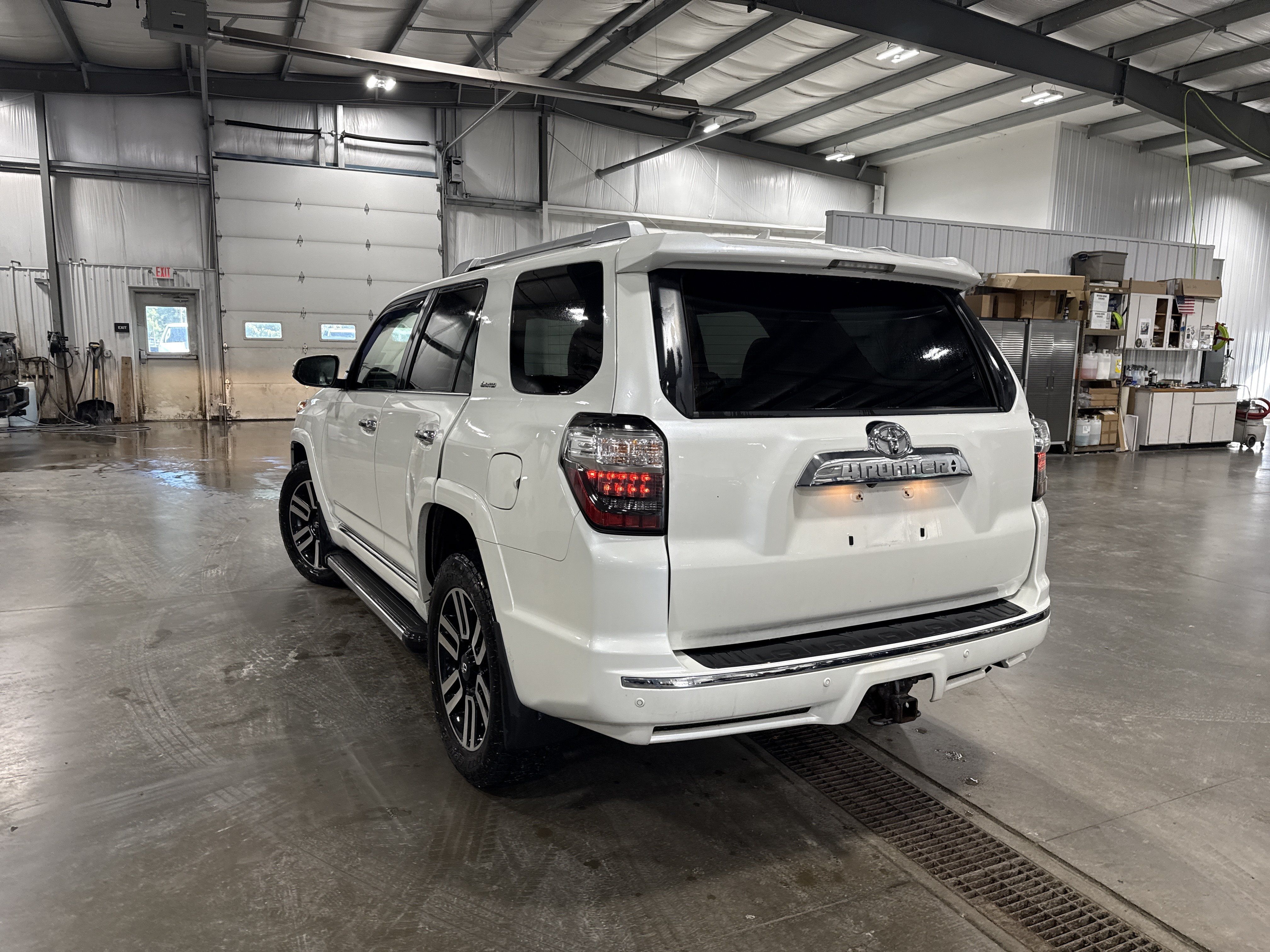 Used 2015 Toyota 4Runner Limited AWD/4WD image 5