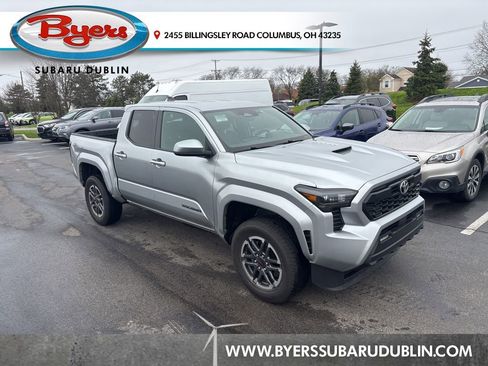 Used 2025 Toyota Tacoma TRD Sport AWD/4WD image 1
