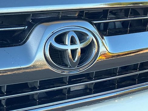 Used 2009 Toyota 4Runner Sport image 3