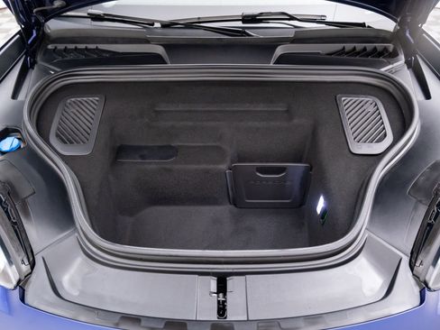 Certified 2025 Porsche Macan 4S Electric image 30