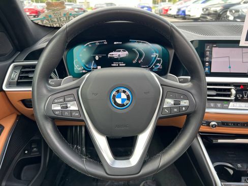 Used 2022 BMW 330e xDrive w/ Driving Assistance Package AWD/4WD image 34