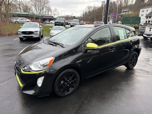 Used 2016 Toyota Prius C Persona Series image 1