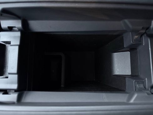 Used 2023 Nissan Rogue SV image 31