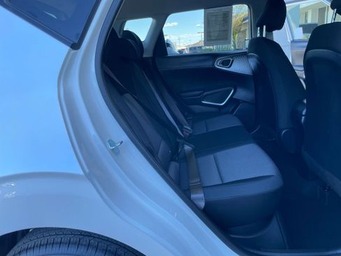 Used 2025 Kia Soul LX w/ LX Technology Package image 39