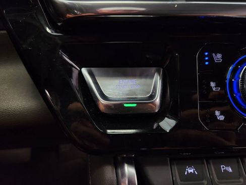 Used 2024 GMC Sierra 1500 Denali w/ Denali Reserve Package AWD/4WD image 20