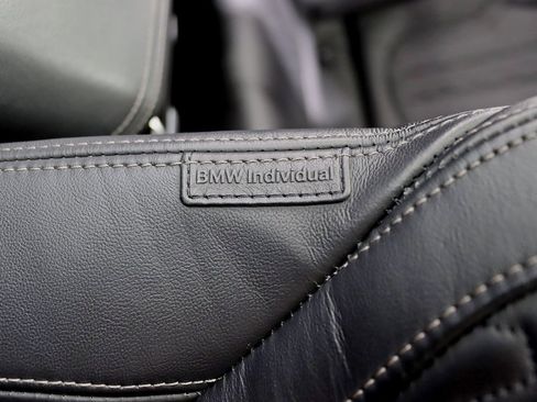 Used 2022 BMW X6 xDrive40i w/ M Sport Package image 28